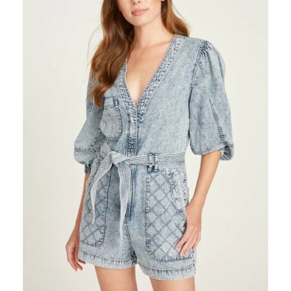 Driftwood NWOT Quilted Romper Belted Waist V Neck Denim Acid Wash Size Small - Picture 1 of 12